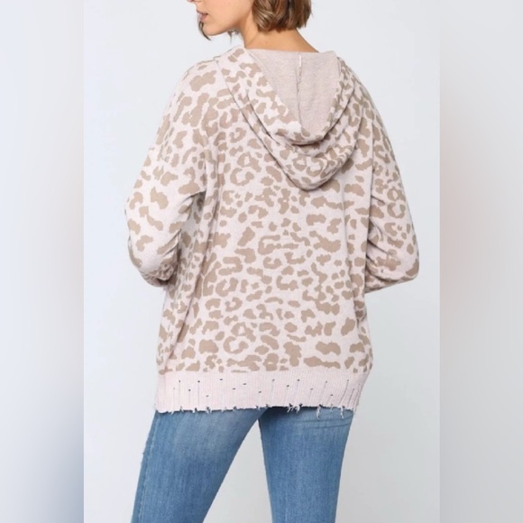 FATE Women’s Medium DISTRESSED LEOPARD HOODED SWEATER Knit Comfy Drawstring - Picture 2 of 9
